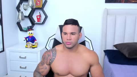 _matthew_santos_ online show from January 29, 2025, 12:22 am