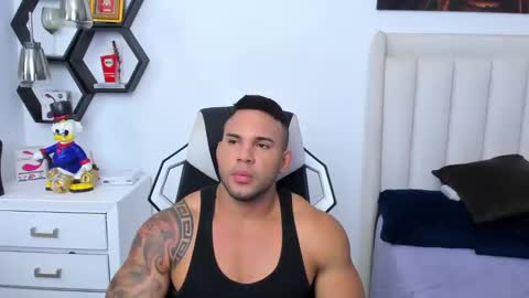 _matthew_santos_ online show from February 10, 2025, 9:58 pm