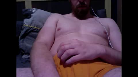 Snapshot of _maverick1985_ chatting on February 21, 2025, 11:43 pm _maverick1985_ online show from February 21, 2025, 11:43 pm