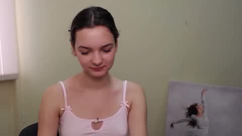 Snapshot of _megasta chatting on December 18, 2024, 10:40 am Susie online show from December 18, 2024, 10:40 am