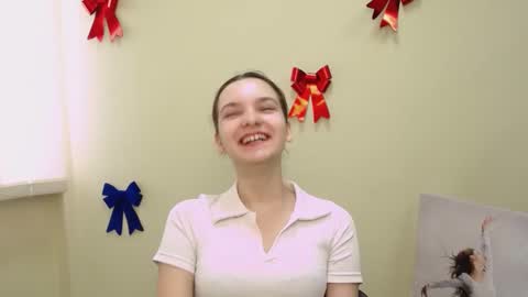 Snapshot of _megasta chatting on February 5, 2025, 10:19 am Susie online show from February 5, 2025, 10:19 am