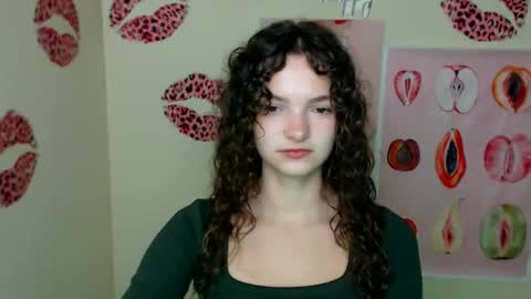 Snapshot of _megasta chatting on October 6, 2025, 6:33 am Susie online show from October 6, 2025, 6:33 am