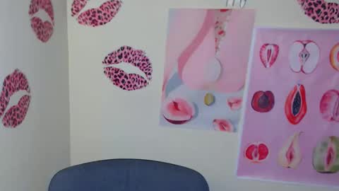 Snapshot of _megasta chatting on November 27, 2025, 1:35 pm Susie online show from November 27, 2025, 1:35 pm