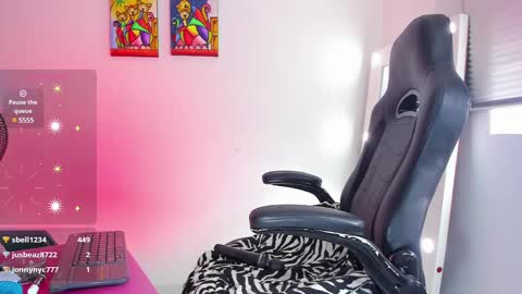 Juli online show from January 22, 2025, 1:53 pm