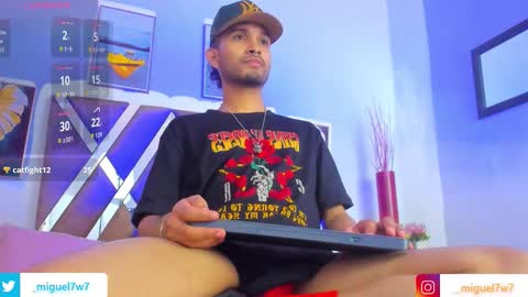 Snapshot of _miguel7w7 chatting on November 21, 2025, 6:39 pm miguel tomorrow from 200 pm Colombia to 1000 pm online show from November 21, 2025, 6:39 pm