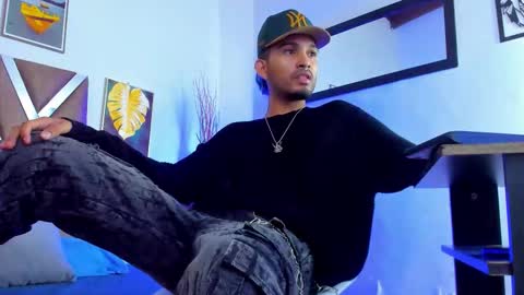 Snapshot of _miguel7w7 chatting on December 15, 2025, 3:49 pm miguel tomorrow from 200 pm Colombia to 1000 pm online show from December 15, 2025, 3:49 pm