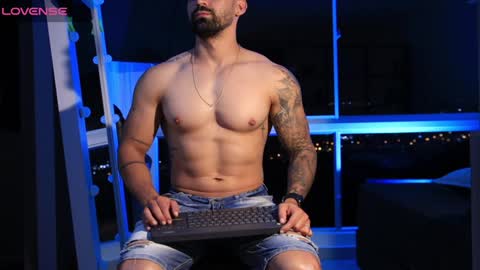 Snapshot of _mikestone chatting on January 17, 2025, 2:29 am soy mike online show from January 17, 2025, 2:29 am