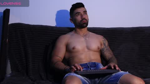 Snapshot of _mikestone chatting on January 29, 2025, 11:46 pm soy mike online show from January 29, 2025, 11:46 pm