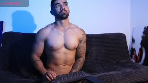 Snapshot of _mikestone chatting on January 30, 2025, 2:49 am soy mike online show from January 30, 2025, 2:49 am