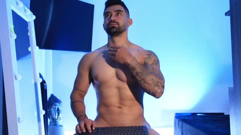 Snapshot of _mikestone chatting on January 30, 2025, 1:42 pm soy mike online show from January 30, 2025, 1:42 pm