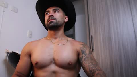 Snapshot of _mikestone chatting on December 4, 2025, 1:53 pm soy mike online show from December 4, 2025, 1:53 pm