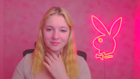 Melanie online show from November 3, 2025, 6:58 am