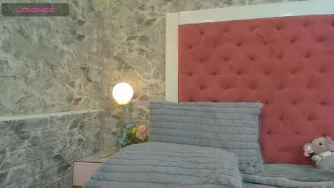 Snapshot of _mileyross chatting on November 20, 2025, 8:08 pm Call me Miley online show from November 20, 2025, 8:08 pm