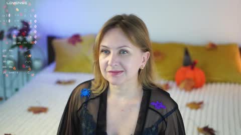 _million_dollarsmile online show from October 22, 2025, 9:42 am