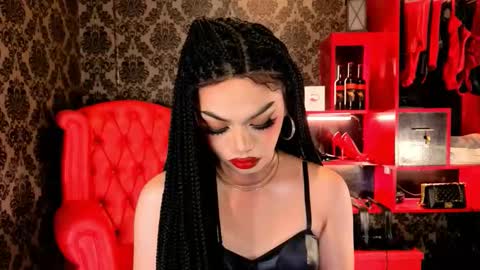 Raven Strauss online show from November 24, 2025, 7:02 pm