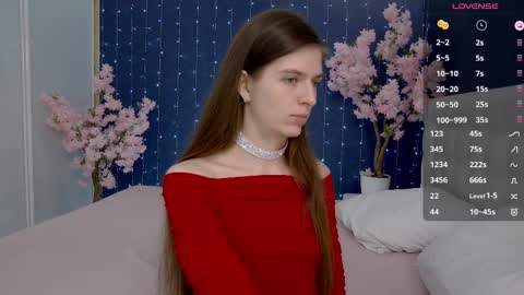 Snapshot of _mirror_girl chatting on February 13, 2025, 2:09 pm Victoria online show from February 13, 2025, 2:09 pm