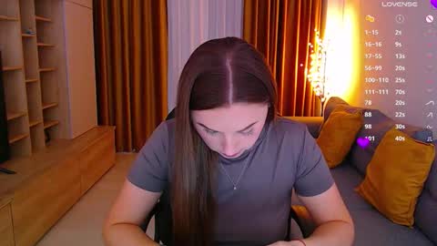 Snapshot of _miss_mia chatting on November 10, 2025, 8:57 am Mia online show from November 10, 2025, 8:57 am