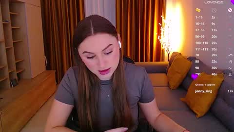 Snapshot of _miss_mia chatting on December 3, 2025, 8:45 am Mia online show from December 3, 2025, 8:45 am