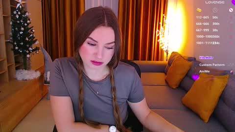 Snapshot of _miss_mia chatting on December 14, 2025, 7:25 am Mia online show from December 14, 2025, 7:25 am