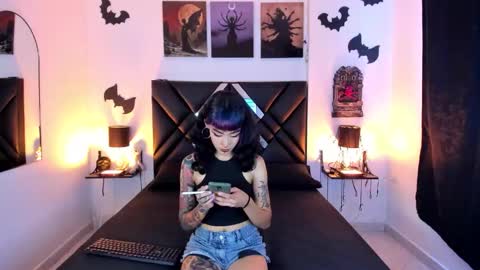 mizuki  online show from November 24, 2025, 4:07 pm