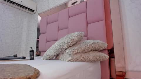 Snapshot of _molly_rosse_ chatting on January 2, 2025, 4:02 pm _molly_rosse_ online show from January 2, 2025, 4:02 pm