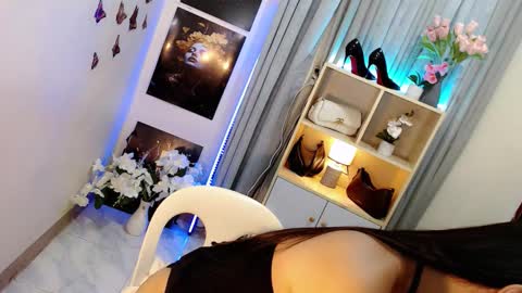 _mysticdoll_ online show from November 3, 2025, 11:59 pm