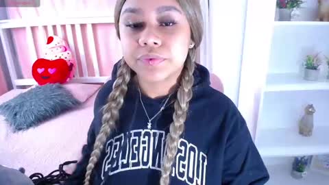 nahomi  online show from February 24, 2025, 8:49 am