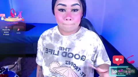 nahomi  online show from October 12, 2025, 1:59 am