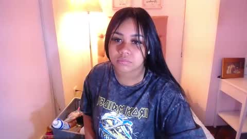 nahomi  online show from November 13, 2025, 10:52 pm