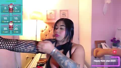 nahomi  online show from December 13, 2025, 8:47 pm