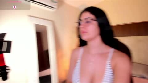 Niah  You can call me Ni or cutie haha online show from September 28, 2025, 9:42 pm