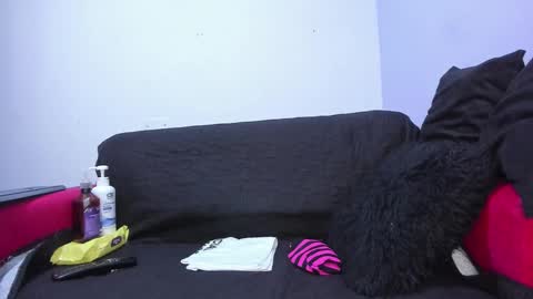 Snapshot of _nicollee chatting on March 7, 2025, 9:18 am juliana online show from March 7, 2025, 9:18 am