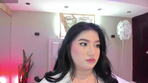   online show from November 26, 2025, 12:06 pm