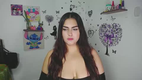 Nina  online show from November 19, 2025, 10:32 pm