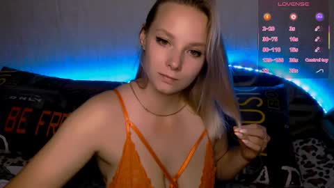  pando4ka  online show from September 21, 2025, 6:42 pm