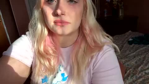 Snapshot of _peaceoutgirlscout_ chatting on October 7, 2025, 10:29 pm _peaceoutgirlscout_ online show from October 7, 2025, 10:29 pm