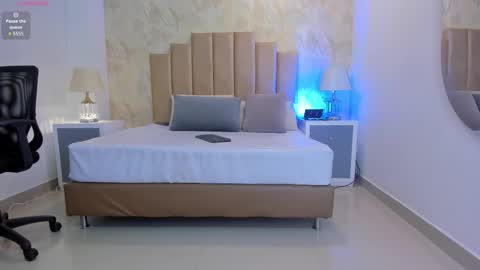 Snapshot of _peach1_ chatting on October 27, 2025, 2:43 pm peach1 online show from October 27, 2025, 2:43 pm