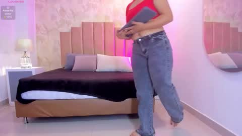 Snapshot of _peach1_ chatting on November 6, 2025, 2:07 pm peach1 online show from November 6, 2025, 2:07 pm