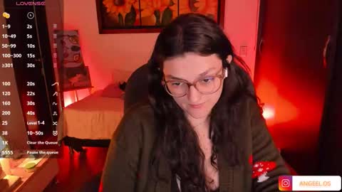 violeta ig  online show from October 6, 2025, 4:43 am