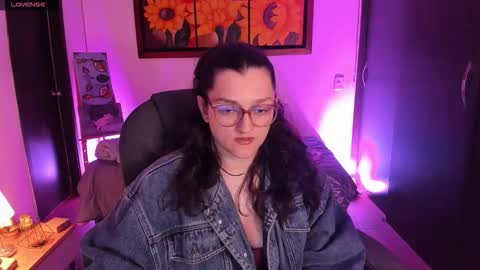 violeta ig  online show from November 22, 2025, 3:38 am