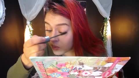 Laura online show from December 15, 2024, 2:05 pm