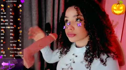 Kate evhans online show from November 2, 2025, 10:12 pm