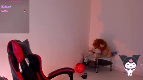 Stefany online show from October 22, 2025, 8:58 am