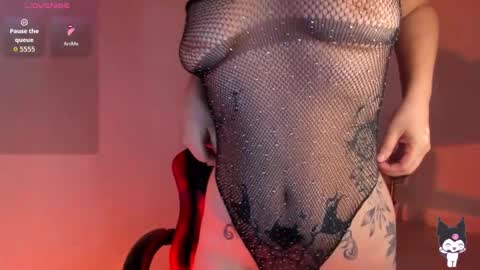 Stefany online show from October 26, 2025, 12:11 pm