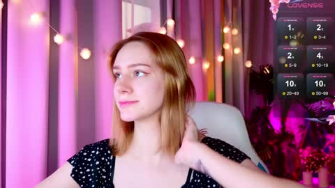 Snapshot of _ramona__ chatting on January 3, 2025, 9:25 am im Amy online show from January 3, 2025, 9:25 am