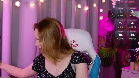 Snapshot of _ramona__ chatting on January 28, 2025, 6:05 am im Amy online show from January 28, 2025, 6:05 am