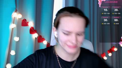 Snapshot of _ramona__ chatting on February 17, 2025, 12:38 pm im Amy online show from February 17, 2025, 12:38 pm