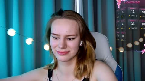 Snapshot of _ramona__ chatting on March 4, 2025, 9:40 am im Amy online show from March 4, 2025, 9:40 am