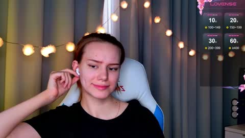 Snapshot of _ramona__ chatting on March 12, 2025, 12:36 pm im Amy online show from March 12, 2025, 12:36 pm