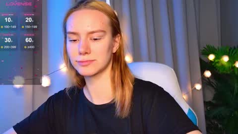 Snapshot of _ramona__ chatting on October 16, 2025, 6:03 am im Amy online show from October 16, 2025, 6:03 am